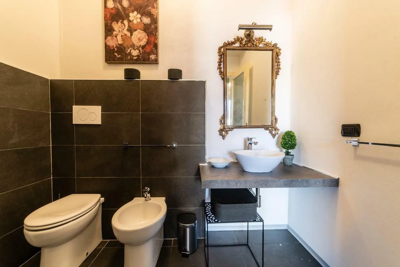 Biblio Rooms Guesthouse Bolonia Italia
