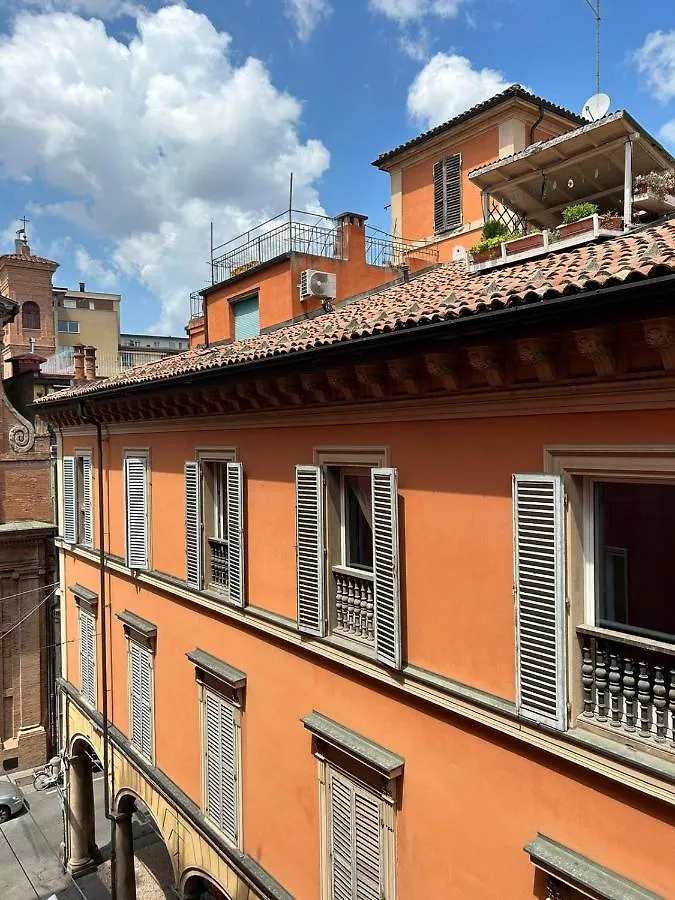 Biblio Rooms Guesthouse Bologna Guest house